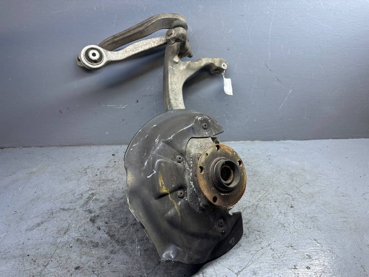 Поворотный кулак левый Audi A6 C6, 2007 г., арт. B113465479