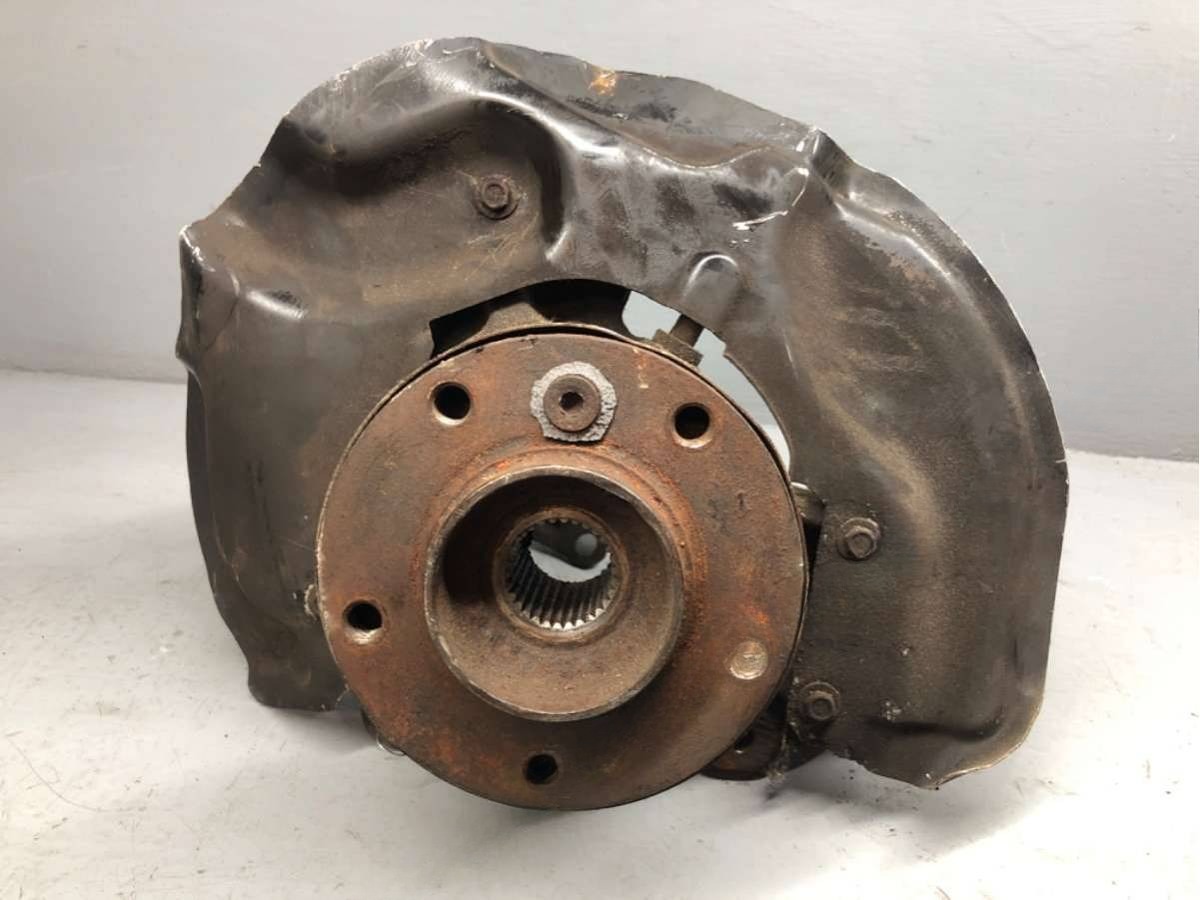 Поворотный кулак левый BMW E60/E61, 2005 г., OEM 31216768315, арт. B66595274_2