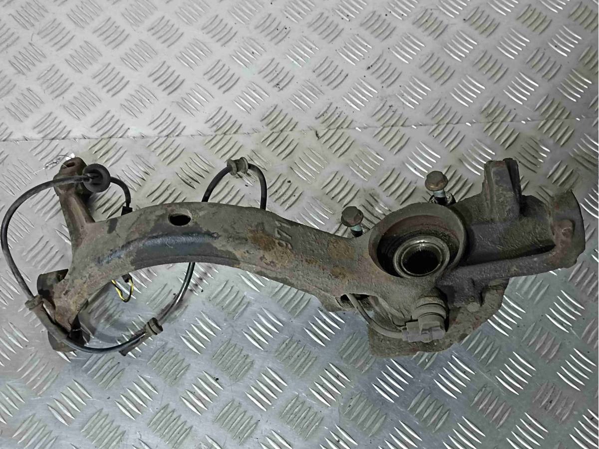 Поворотный кулак правый Ford Focus A4, 1998 г., OEM 8d0407258T, арт. 013609, фото 3