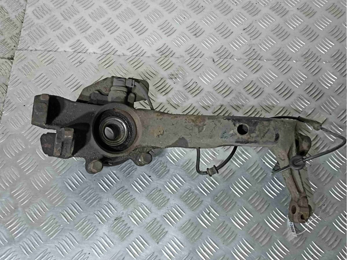 Поворотный кулак правый Ford Focus A4, 1998 г., OEM 8d0407258T, арт. 013609, фото 4