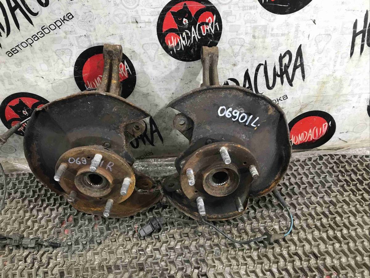 Поворотный кулак правый Honda Civic, 2007 г., арт. 06901-42481