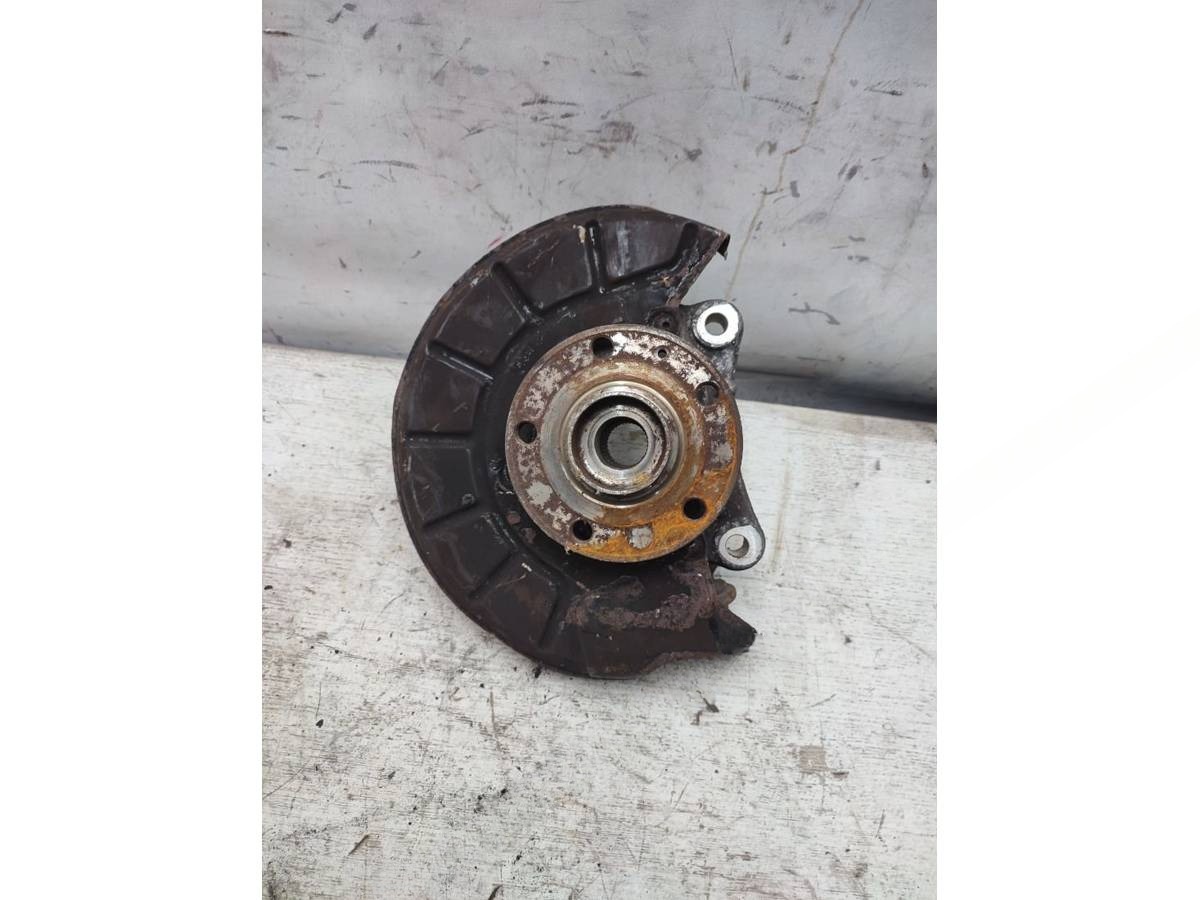 Поворотный кулак правый Volkswagen Passat B6, 2009 г., арт. 101788873