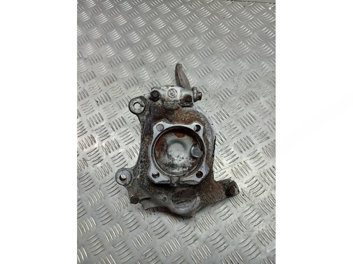 Поворотный кулак правый BMW E60/E61, 2006 г., OEM 6760954, арт. 109555696