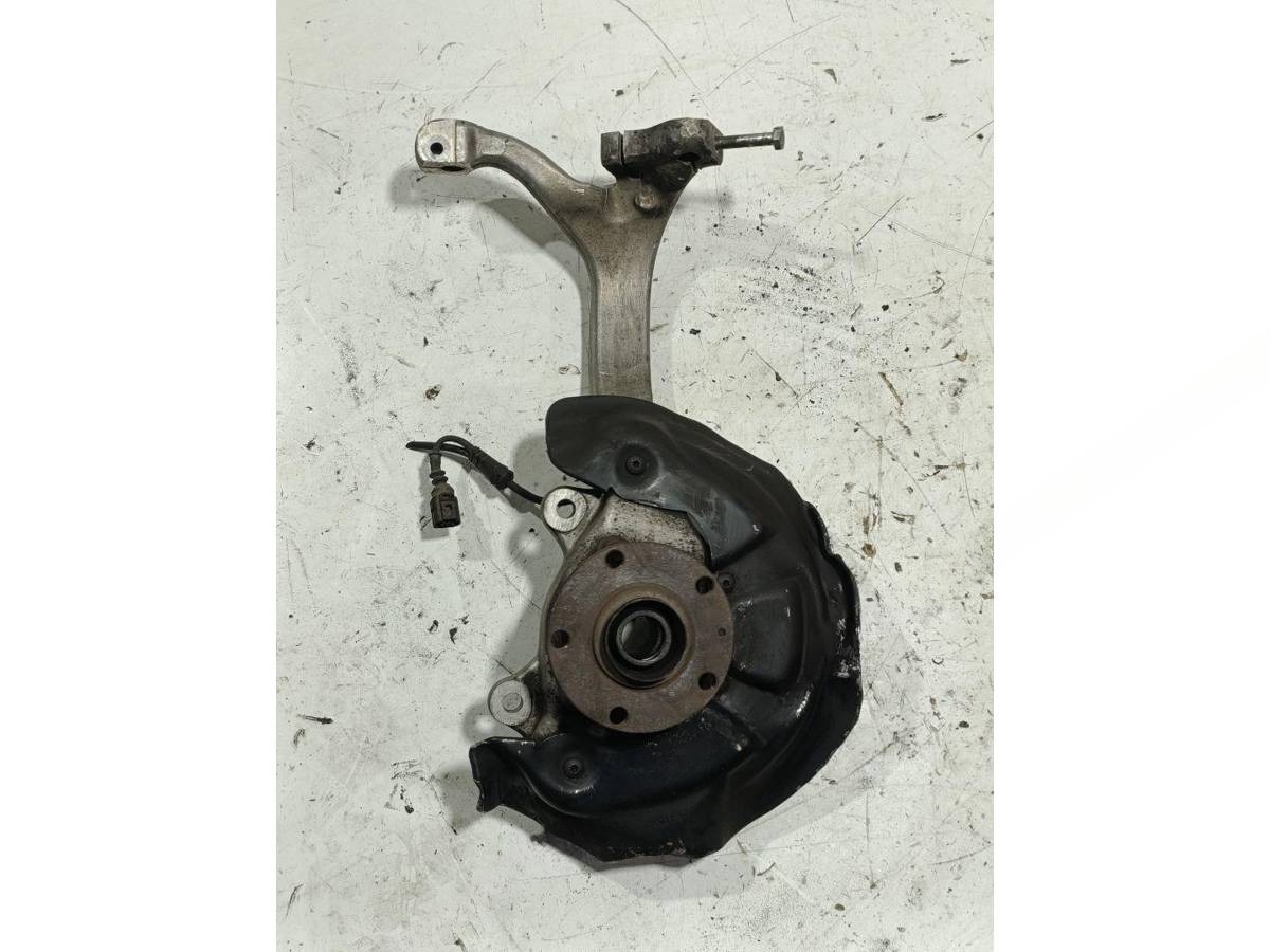 Поворотный кулак правый Audi A6, 2006 г., OEM R4F0258, арт. 122065