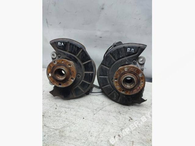Поворотный кулак правый Volkswagen Passat B6, 2009 г., арт. 153874141
