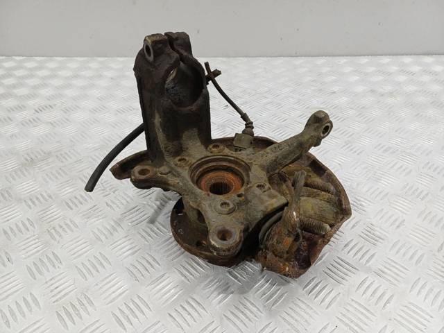 Поворотный кулак правый Skoda Superb, 2013 г., OEM 1K0407256AA, арт. 32545