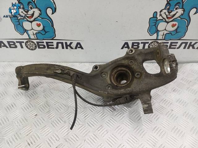 Поворотный кулак правый Audi A4 B8, 2011 г., OEM 8K0407258G, арт. 36186