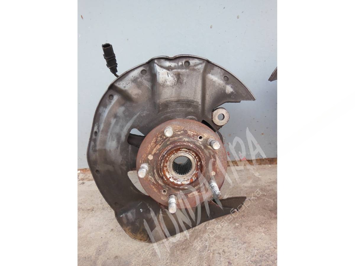Поворотный кулак правый Honda Civic, 2007 г., арт. 4623-18658038-00402