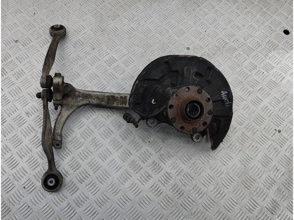 Поворотный кулак правый Audi A4 B6, 2001 г., арт. 55223153
