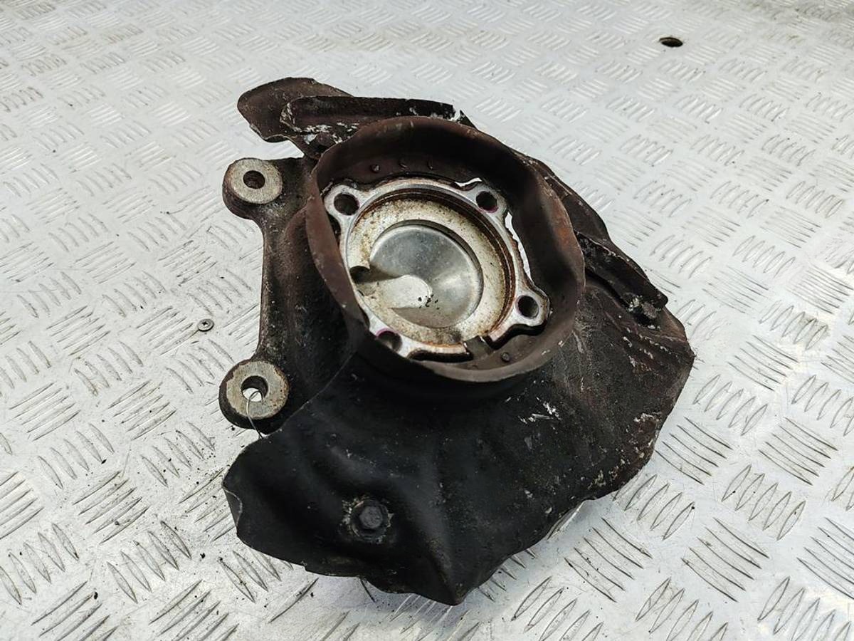 Поворотный кулак правый BMW E39, 1995 г., арт. 55238824