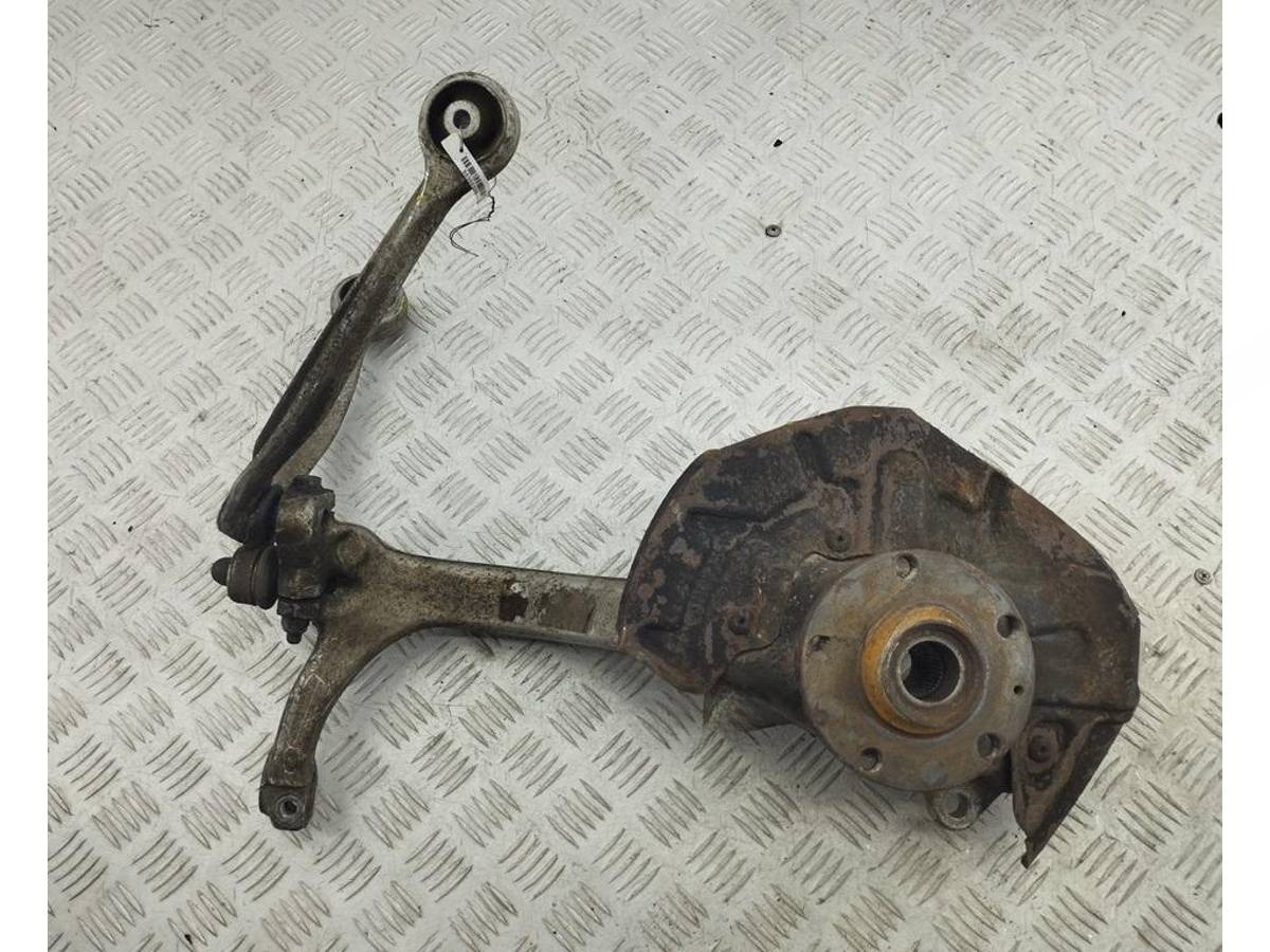 Поворотный кулак правый Audi A4 B6, 2001 г., OEM 8E0407242, арт. 55300320