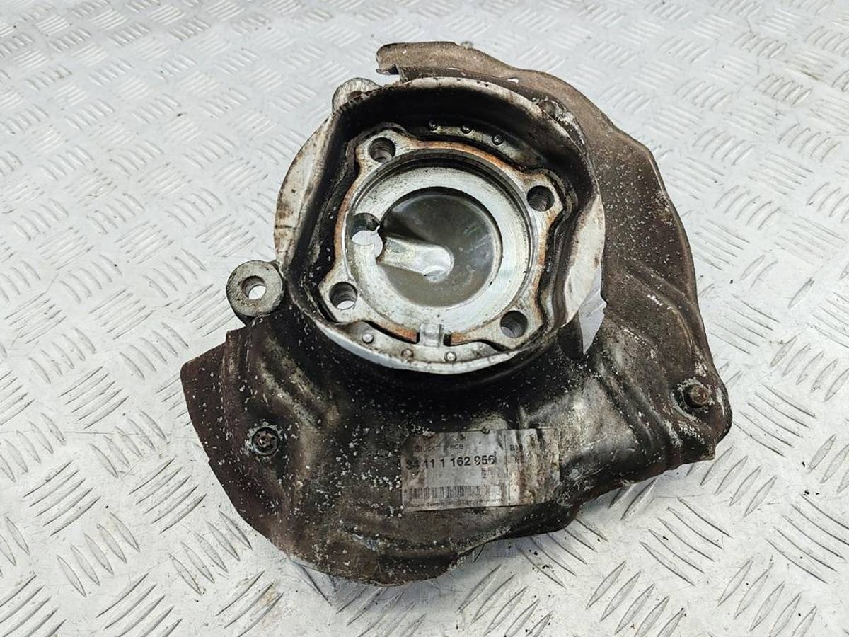 Поворотный кулак правый BMW E39, 1995 г., арт. 55413638