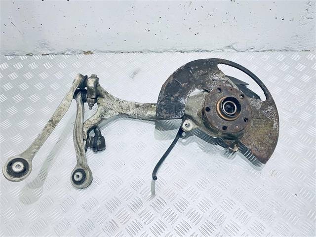 Поворотный кулак правый Volkswagen Passat, 2002 г., OEM 03l129711ba, арт. 5745