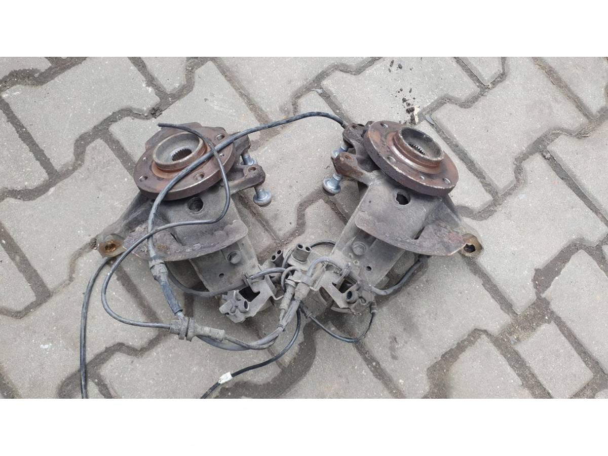 Поворотный кулак правый Peugeot 406, 1999 г., арт. 59057039