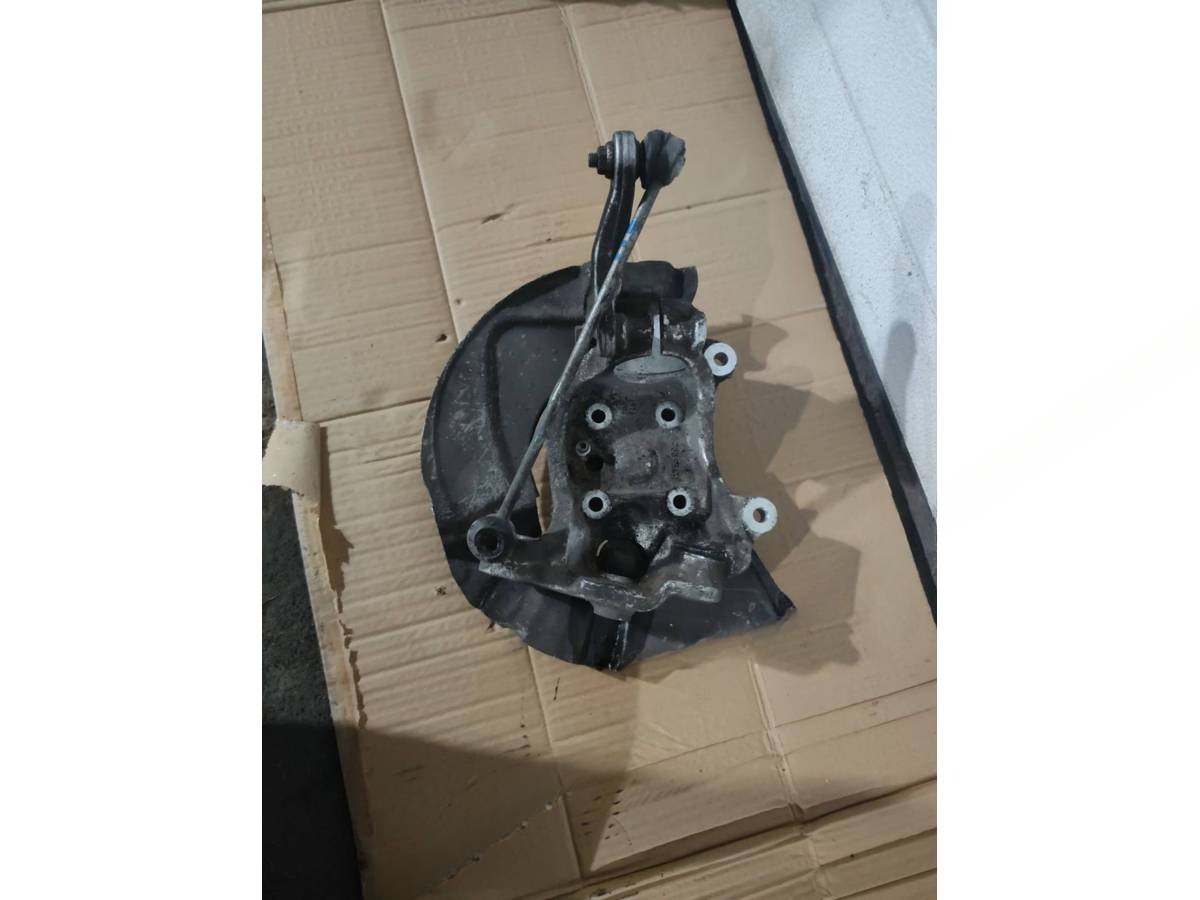 Поворотный кулак правый BMW E60/E61, 2004 г., арт. 59062053