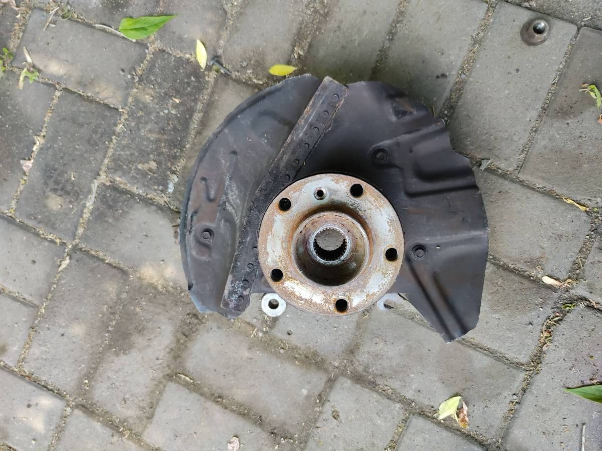 Поворотный кулак правый BMW X5 E53, 2002 г., арт. 59062679