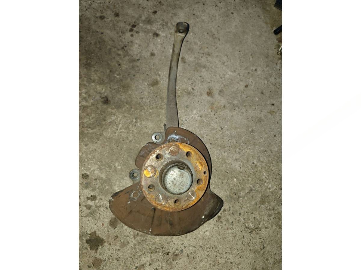 Поворотный кулак правый Mercedes S W220, 2002 г., арт. 59068019