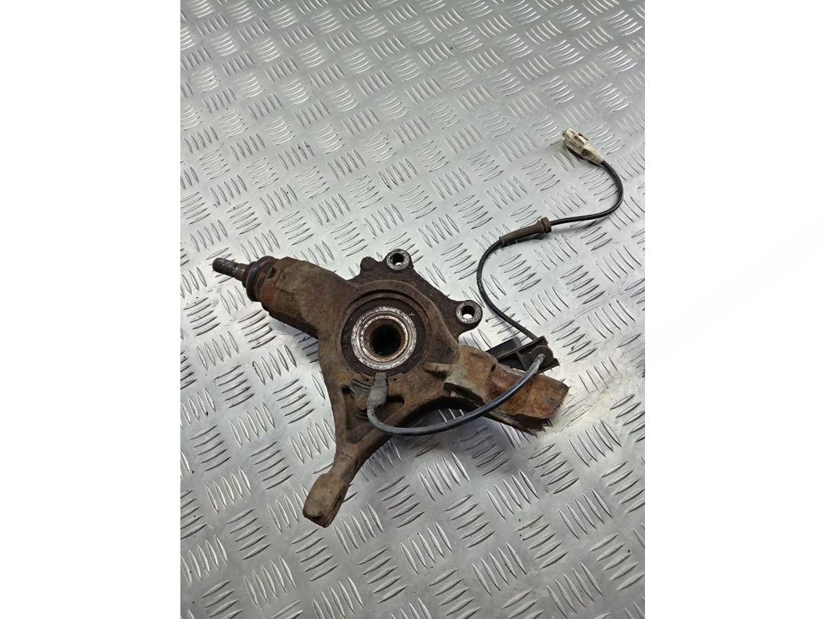 Поворотный кулак правый Citroen C4, 2006 г., арт. 96874613