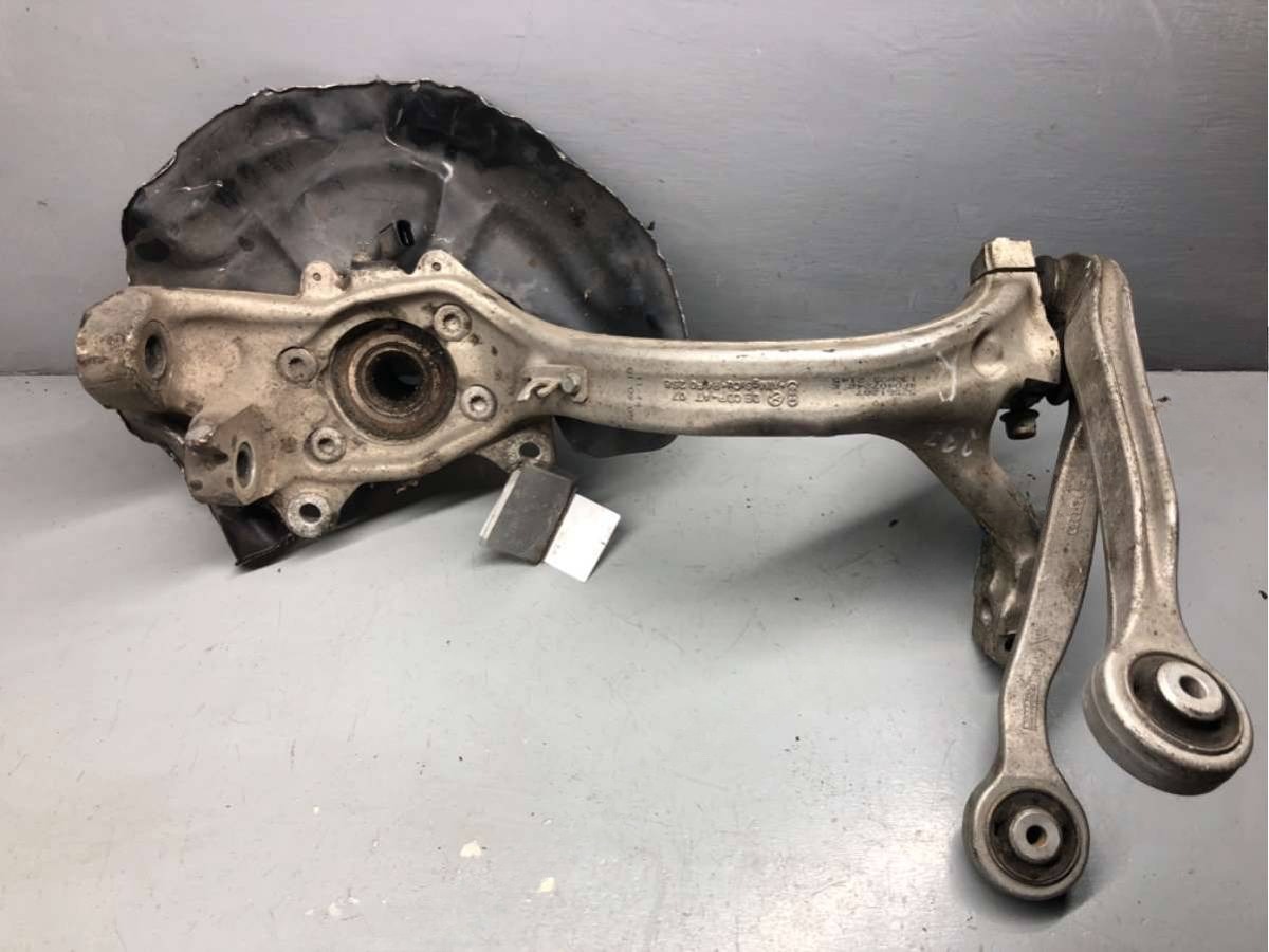 Поворотный кулак правый Audi A6 C6, 2005 г., OEM 4F0407242E, арт. B57263408_2, фото 2