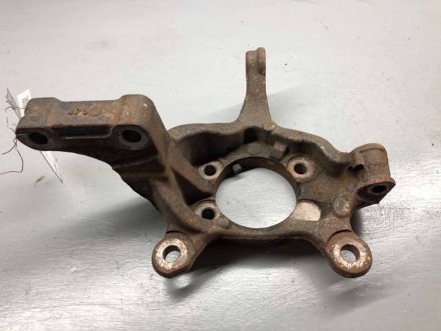 Поворотный кулак правый Nissan Sentra, 2015 г., OEM 400141KA1A, арт. B60100250
