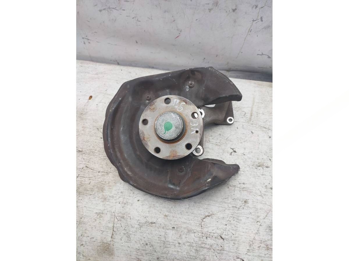 Кулак задний левый Volkswagen Passat B6, 2008 г., OEM 5N0615611C, арт. 101786939