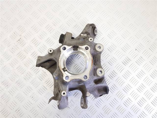Кулак задний левый BMW G11/G12, 2015 г., OEM 6861135, арт. 102422