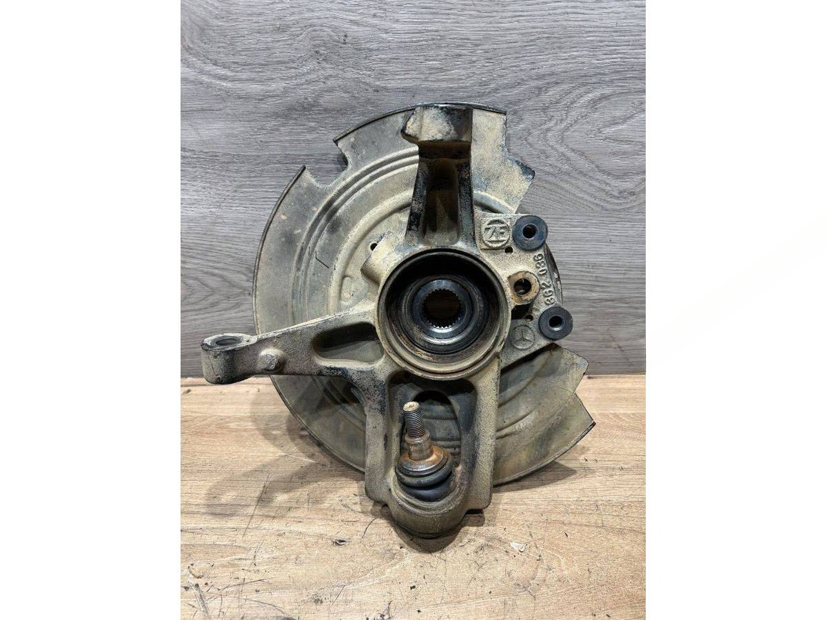 Кулак задний левый GMC Acadia W163, 2002 г., OEM 84824671, арт. 11493