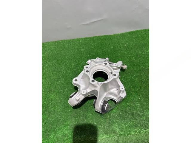 Кулак задний левый Volkswagen Touran X3, 2019 г., OEM 1K0857607N, арт. 2637