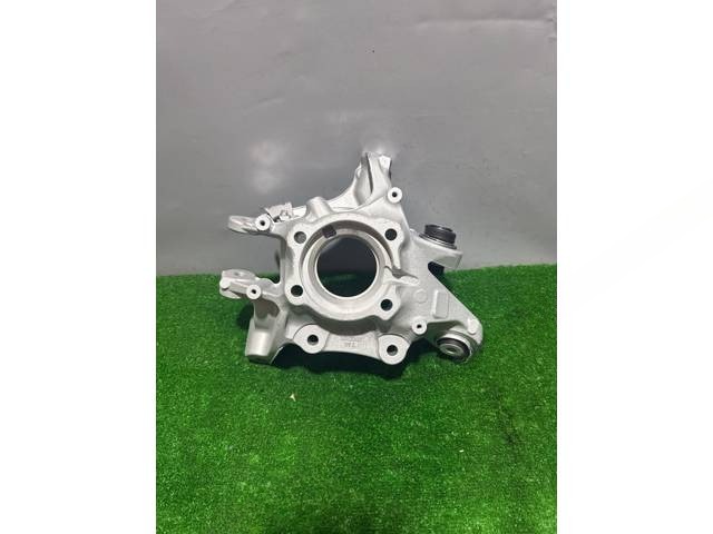 Кулак задний левый Skoda Fabia G32, 2017 г., OEM 03P130277, арт. 325