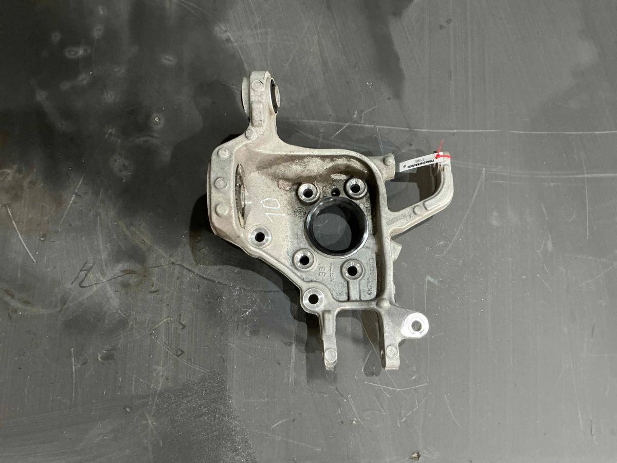Кулак задний левый Citroen C8 XC60, 2021 г., OEM 32395004, арт. 4196