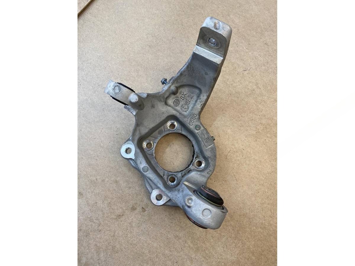 Кулак задний левый Alfa Romeo Stelvio, 2021 г., OEM 00505357000, арт. 4517186