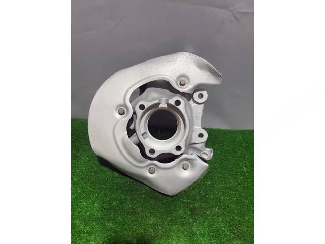 Кулак задний левый Geely Emgrand EC7, 2021 г., OEM 6879525, арт. 4666