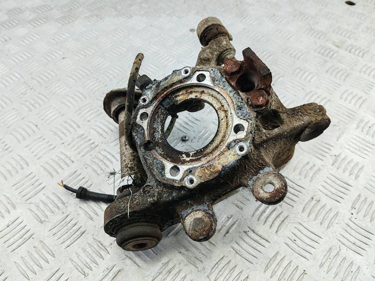 Кулак задний левый BMW E39, 1995 г., арт. 55215462