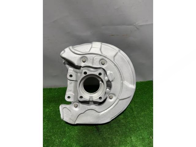 Кулак задний левый Mercedes E W124, 2017 г., OEM 6866337, арт. 5904