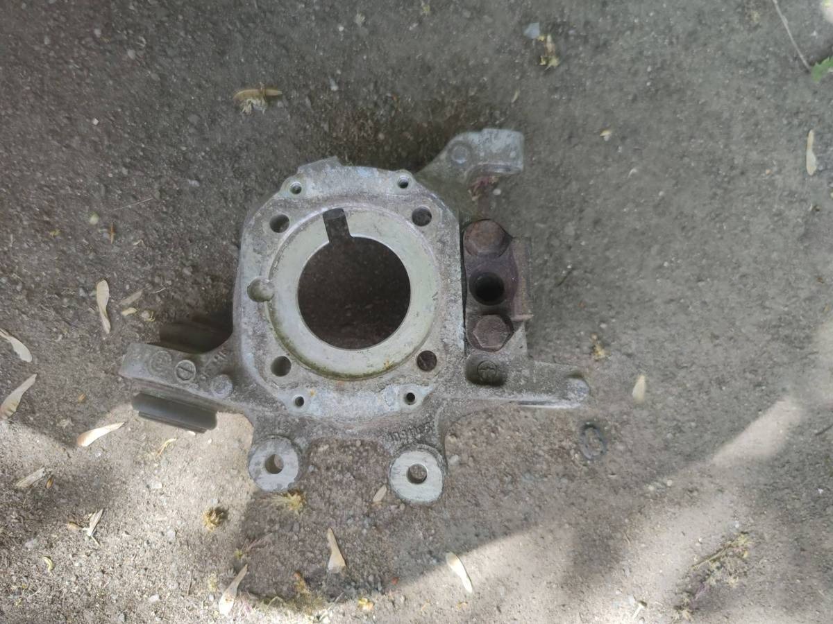 Кулак задний левый BMW E60/E61, 2004 г., арт. 59067361