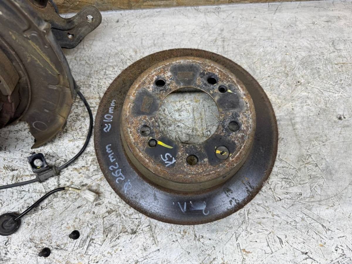 Кулак задний левый Hyundai ix35, 2012 г., OEM 527102S000, арт. 92699974_2