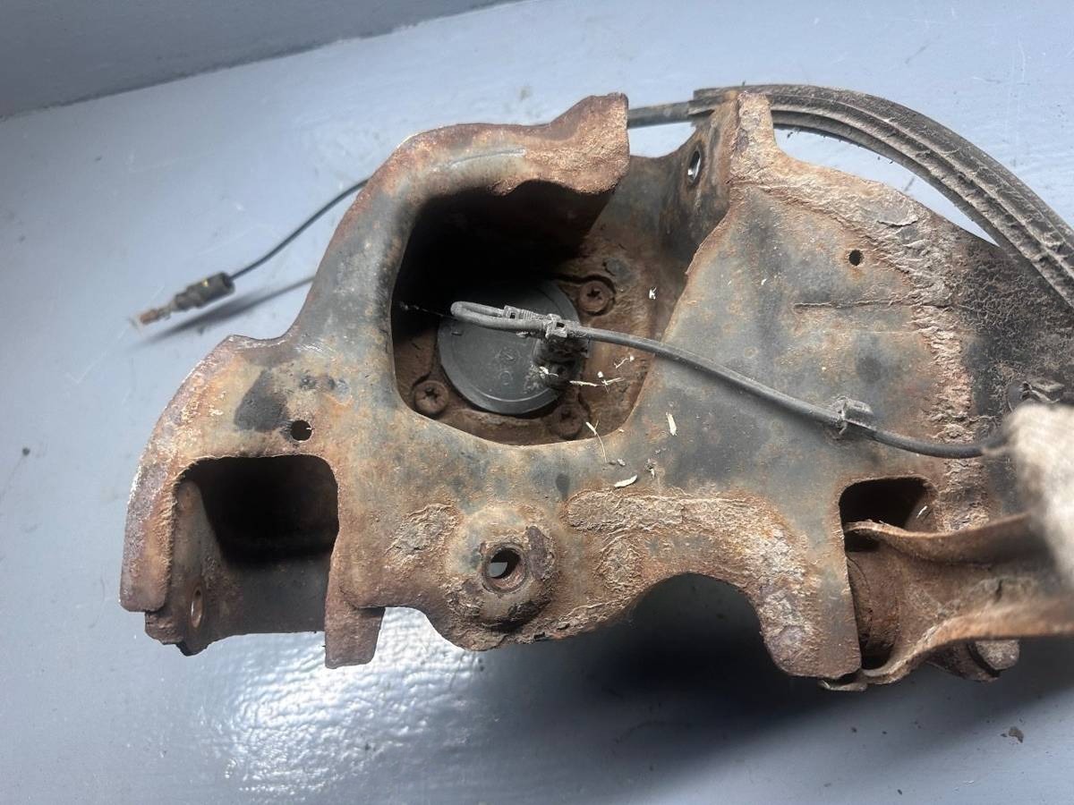 Кулак задний левый Ford C-Max, 2007 г., OEM 7L28611, арт. B92199827_2, фото 4