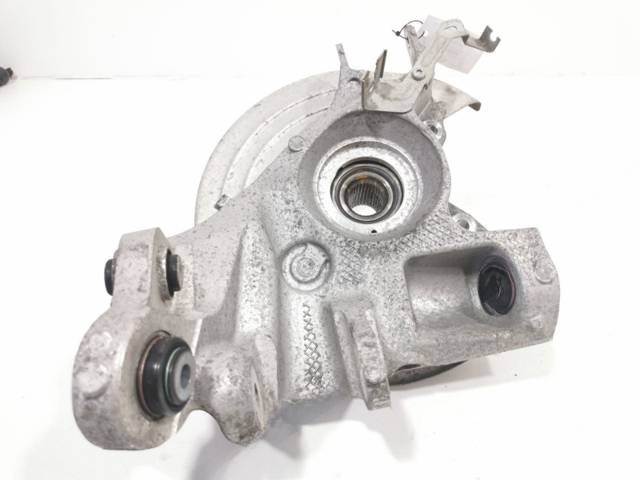 Кулак задний правый Land-Rover Range Rover Velar, 2020 г., OEM LR090542, арт. 00004316