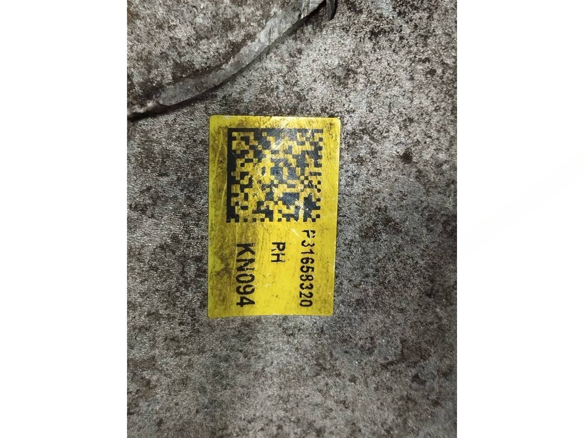 Кулак задний правый Volvo XC90, 2019 г., OEM 31658320, арт. 00012902, фото 3