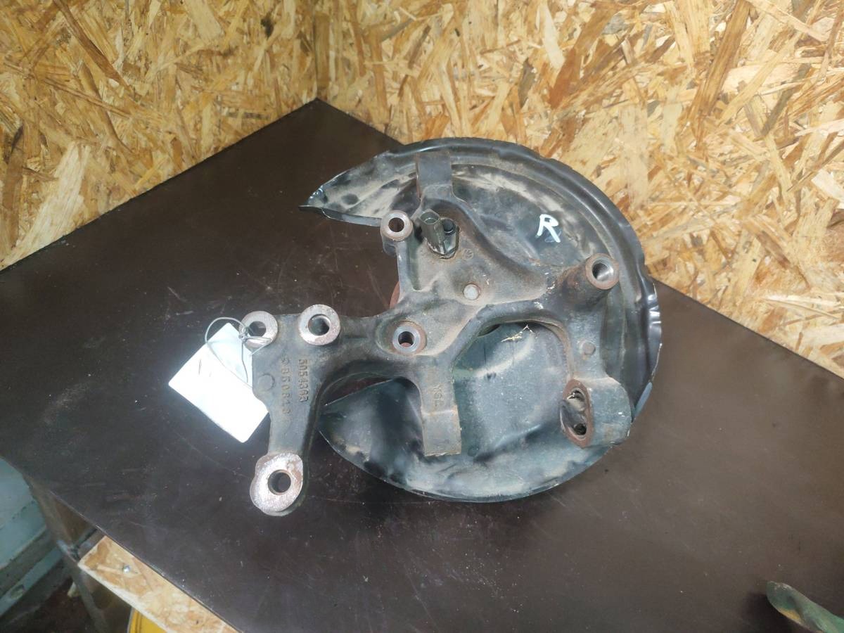 Кулак задний правый Volkswagen Passat, 2018 г., OEM 5C0505436B, арт. 012T310968_3