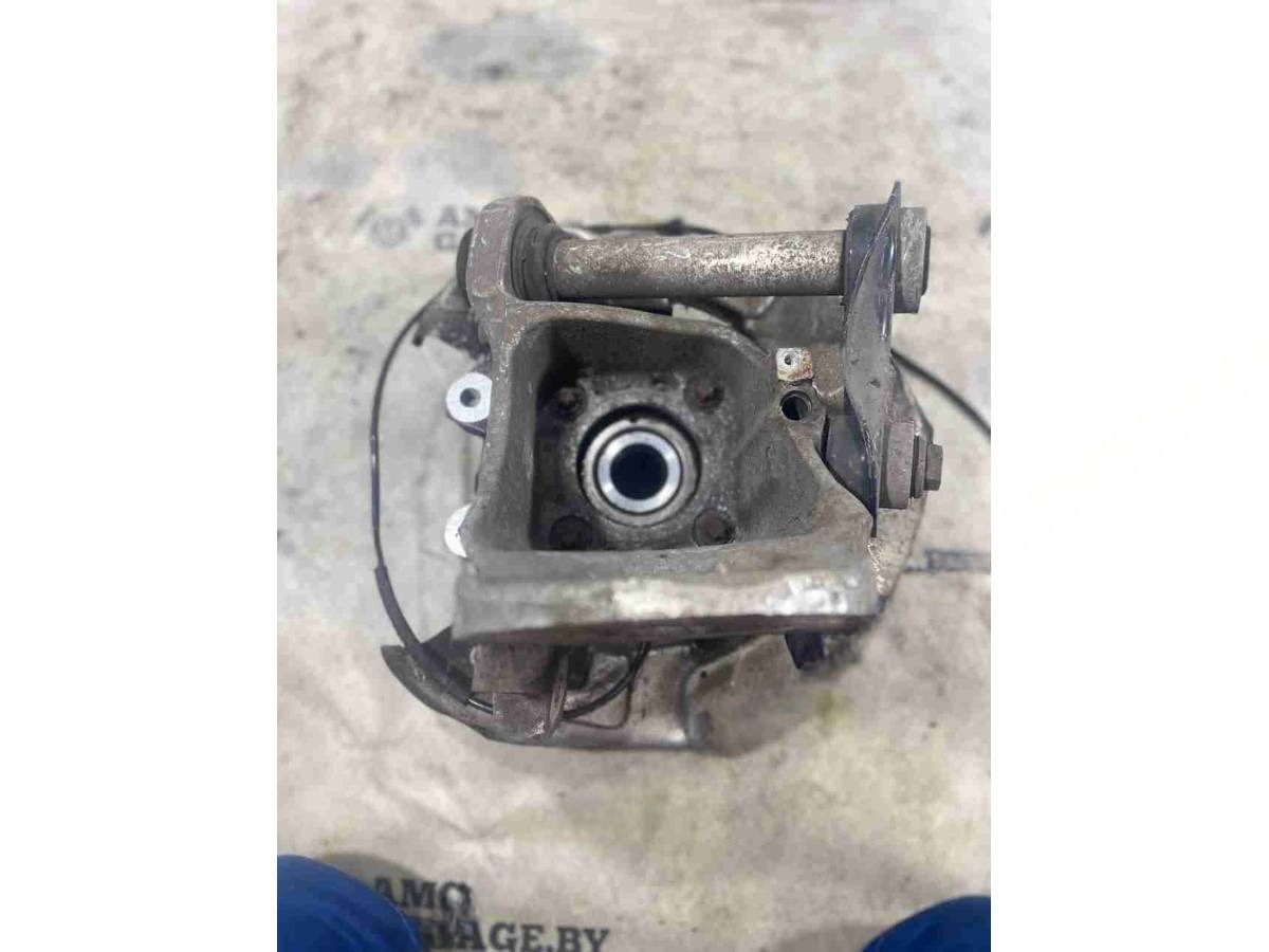 Кулак задний правый BMW X5 F15, 2016 г., арт. 01425727