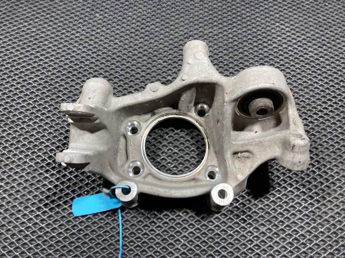Кулак задний правый Audi Q7, 2016 г., OEM 4M0505432AJ, арт. 01687333