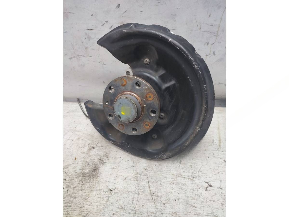 Кулак задний правый Volkswagen Passat B6, 2008 г., OEM 3C0505435F, арт. 101787214, фото 2