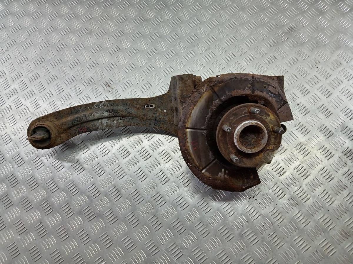 Кулак задний правый Mazda 3, 2004 г., арт. 102890388_2