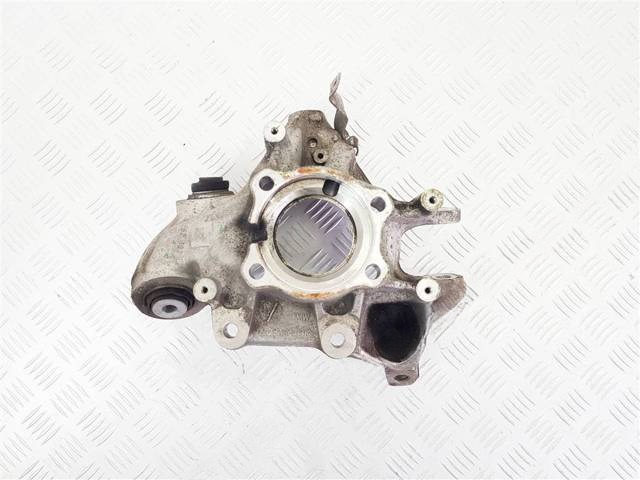 Кулак задний правый BMW X7 G07, 2018 г., OEM 6876654, арт. 107595