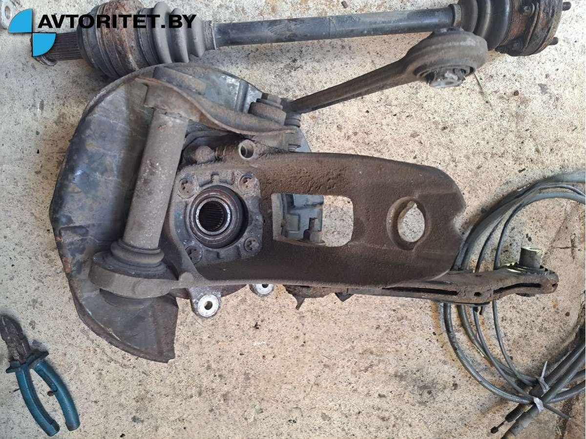 Кулак задний правый Mercedes C X5, 2005 г., OEM 0445110177, арт. 1082