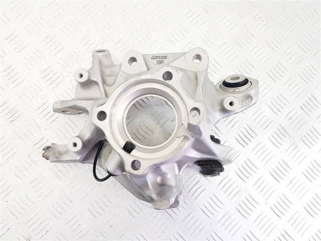 Кулак задний правый BMW X4 G02, 2018 г., OEM 6579752, арт. 109484