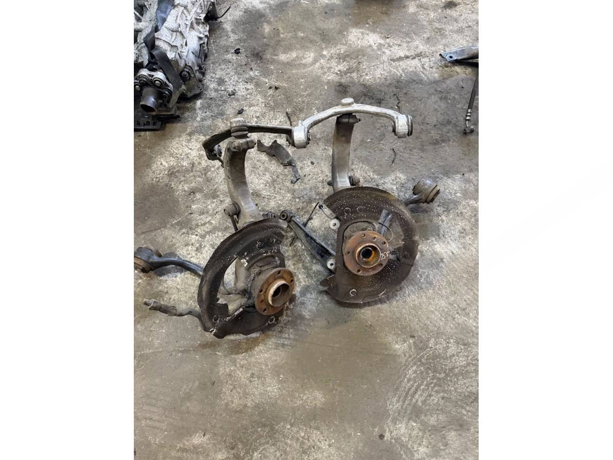 Кулак задний правый BMW X5 E70, 2010 г., арт. 111282783