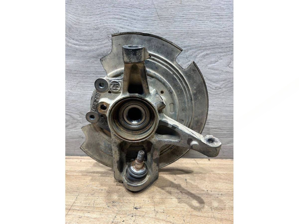 Кулак задний правый Volkswagen Sharan W163, 2002 г., OEM 021906256Q, арт. 11476
