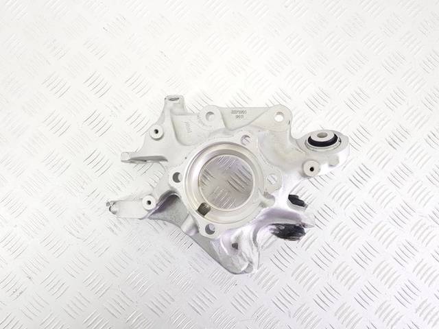Кулак задний правый BMW X3 G01, 2017 г., OEM 6871030, арт. 115165